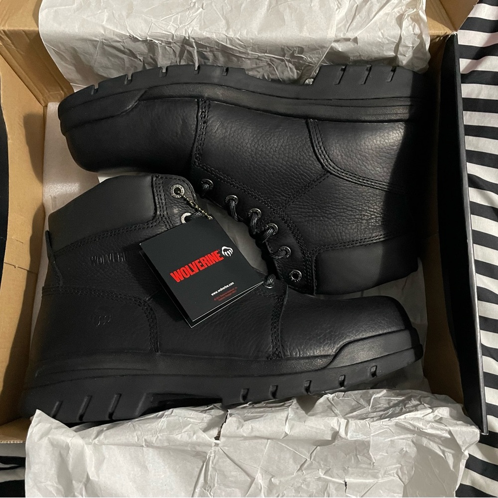 New in box men wolverine work shoes in size 12